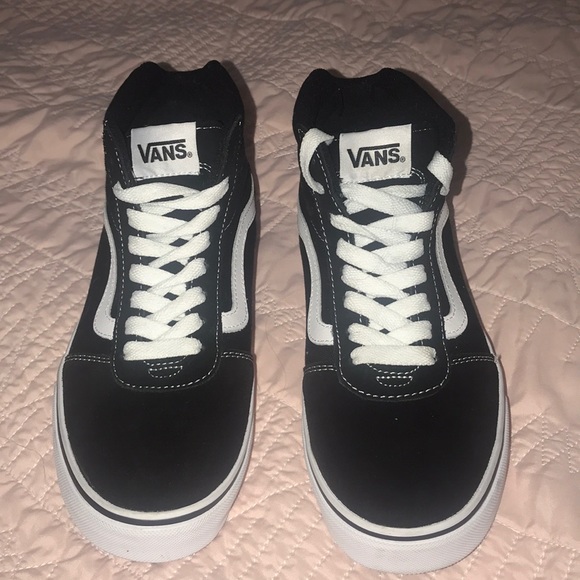 Vans Shoes - Men’s skate hi vans size 7.5